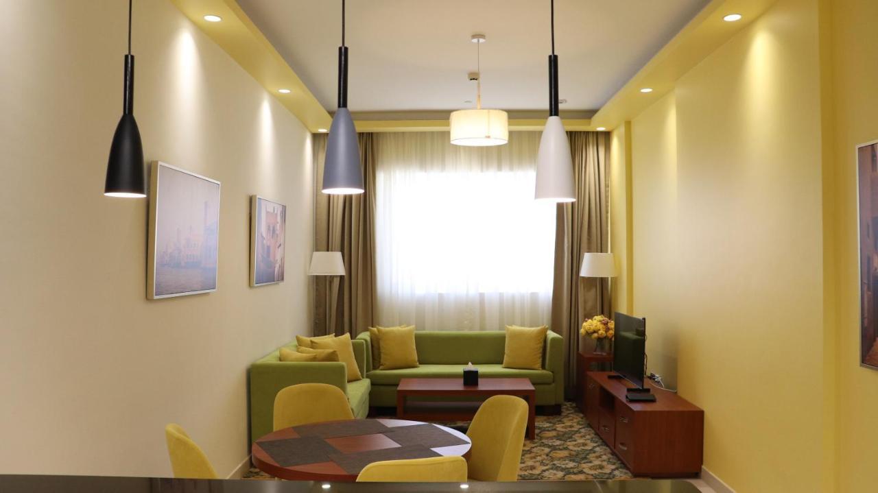 Al Riyadh Hotel Apartments Абу-Дабі Екстер'єр фото