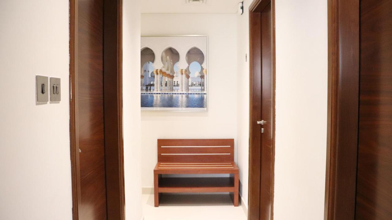 Al Riyadh Hotel Apartments Абу-Дабі Екстер'єр фото