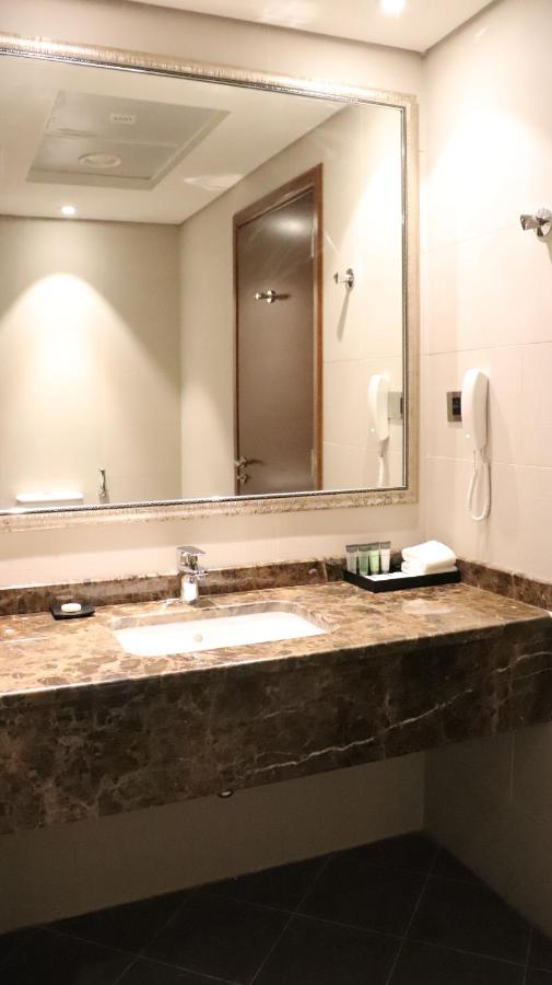 Al Riyadh Hotel Apartments Абу-Дабі Екстер'єр фото